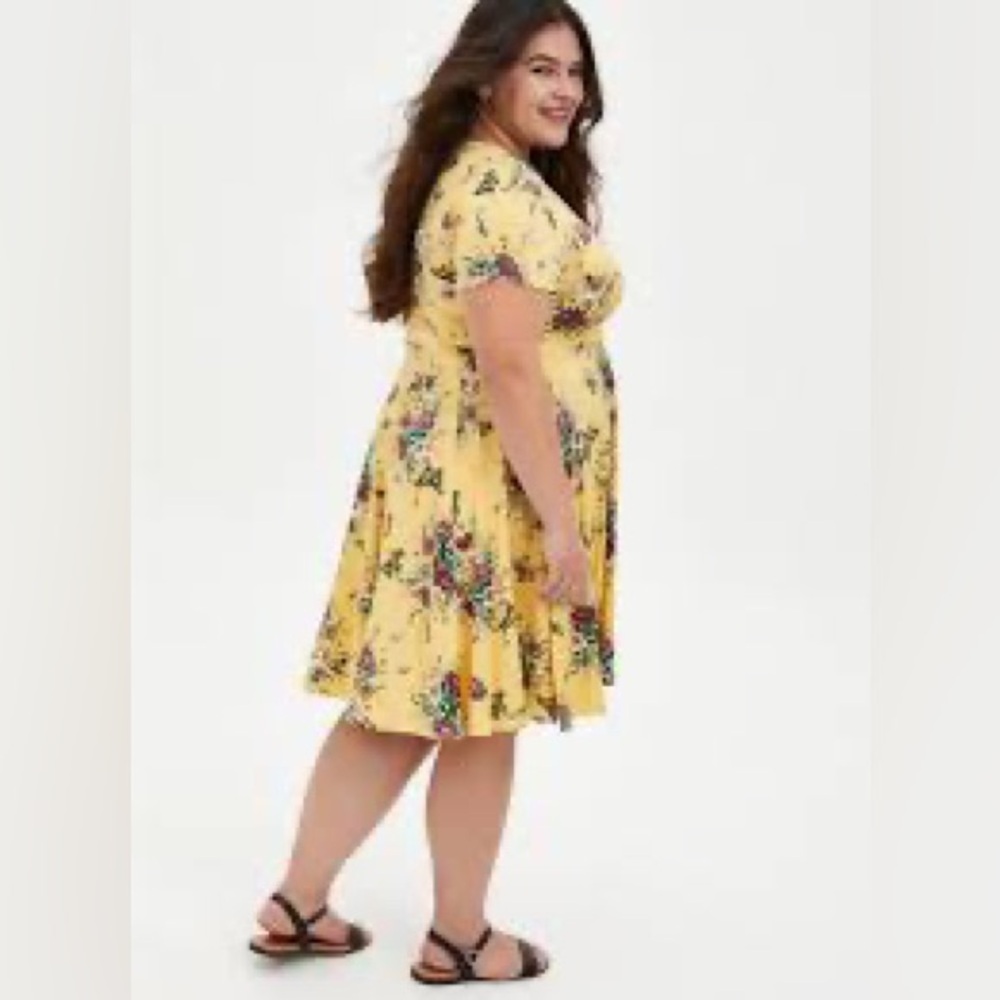 Torrid Size 3 Yellow Mini Challis Shirred-Front Skater Dress